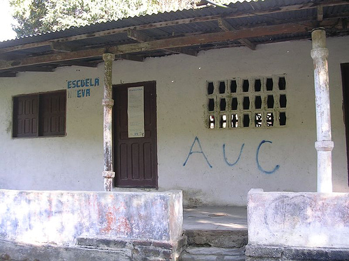 Graffiti on the wall of a Colombian school in support of the AUC, a paramilitary group.