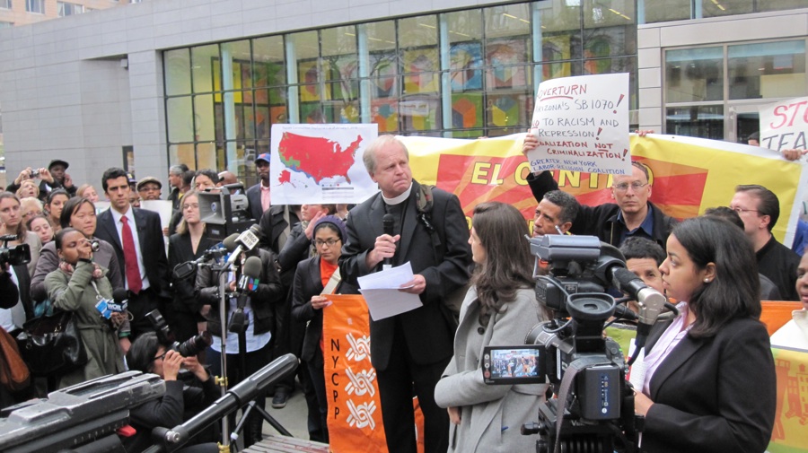 Lutheran pastor Gary Mills spoke during a rally against the Arizona immigration law in downtown Manhattan.